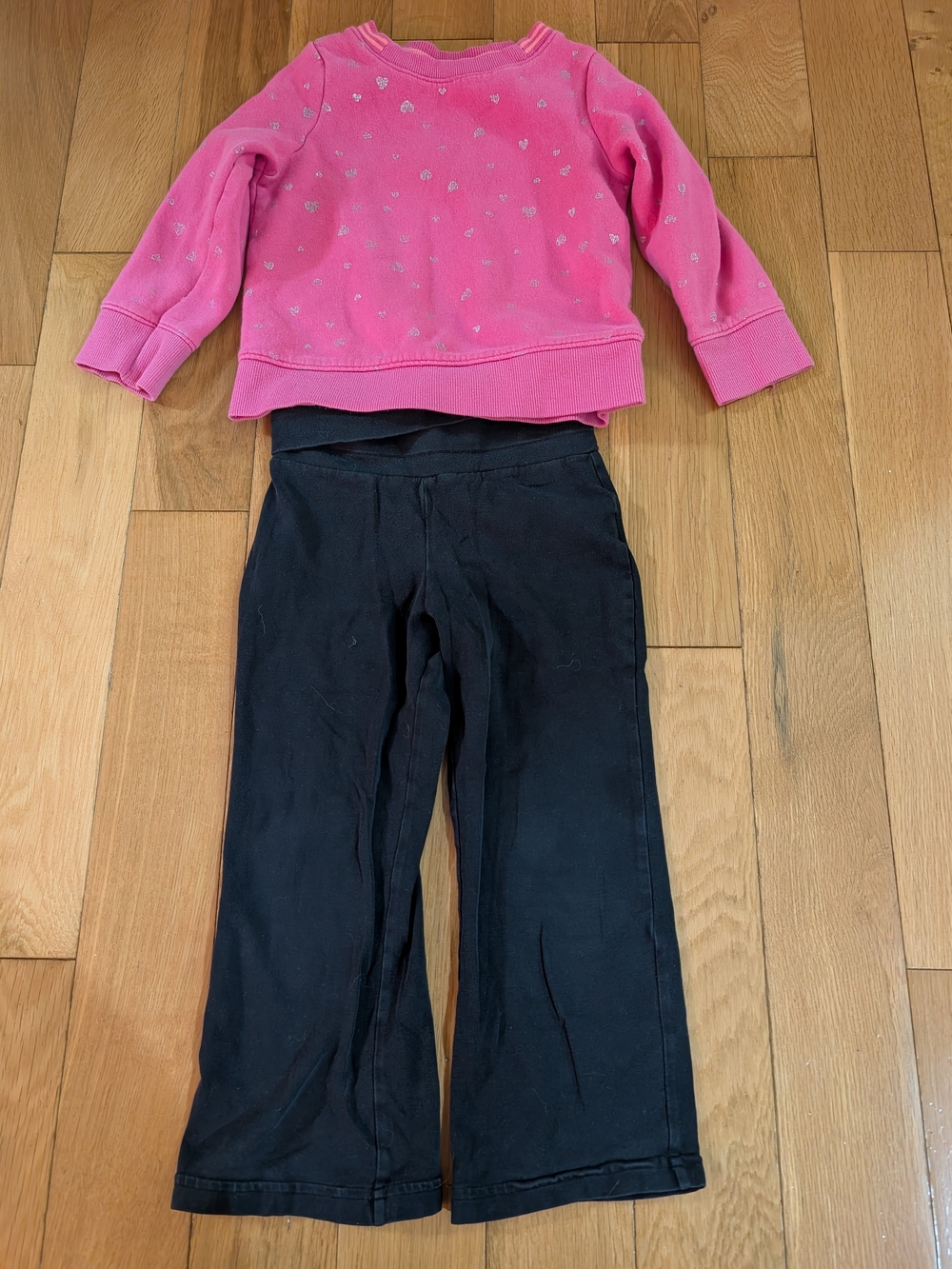 Girls 3T Black Flare Leggings With Pink Crewneck